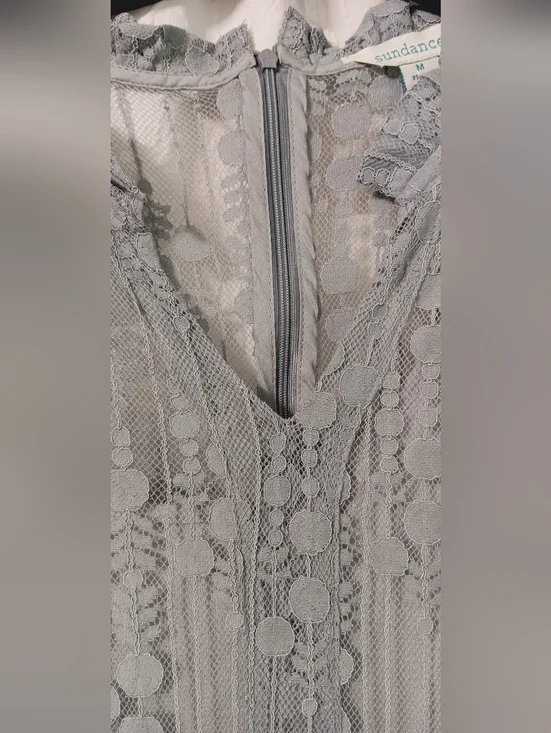 EUC Sundance Lihgt Gray Lace Dress Size M - Picture 3 of 12